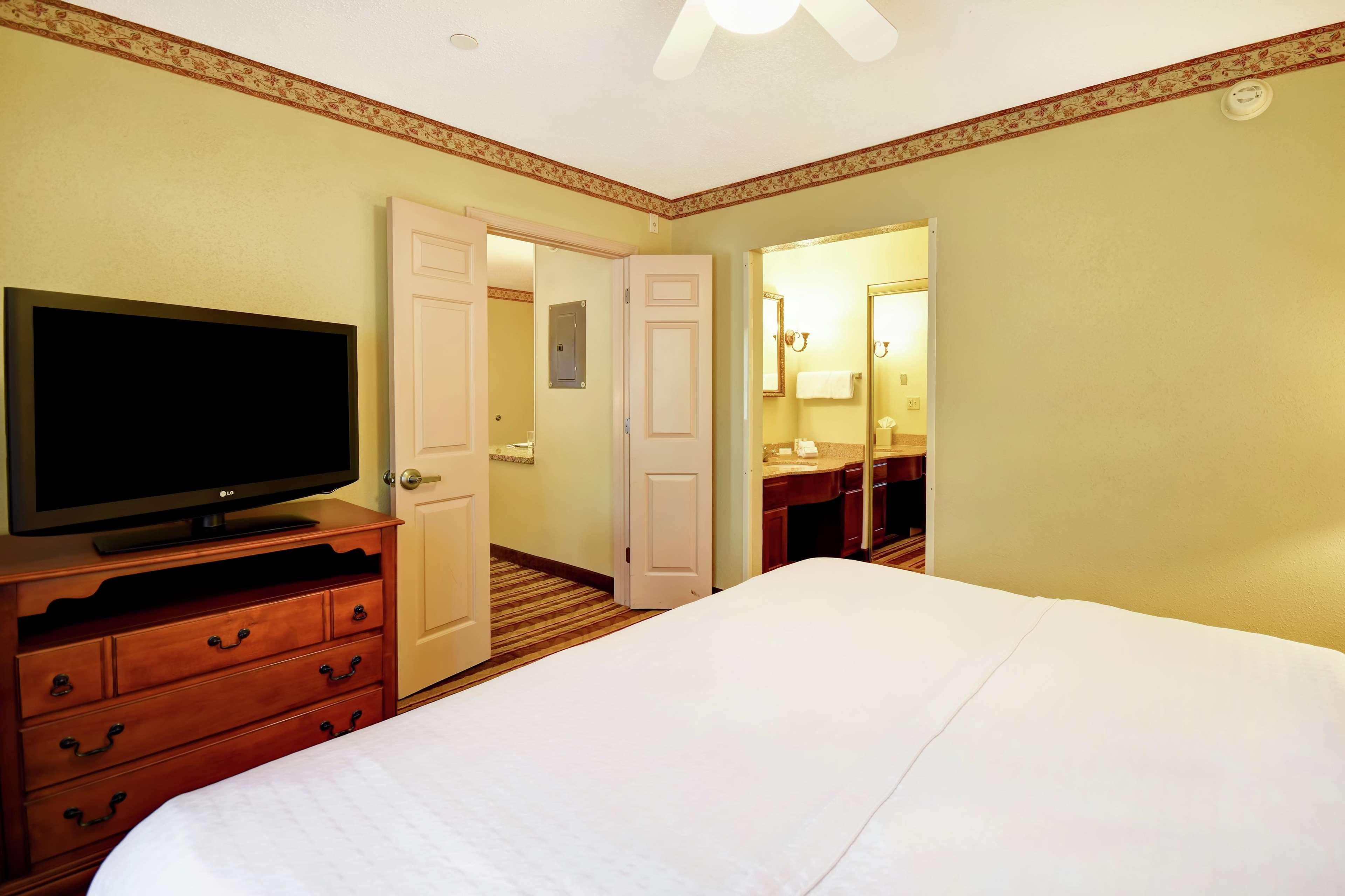 Homewood Suites By Hilton Chester Extérieur photo
