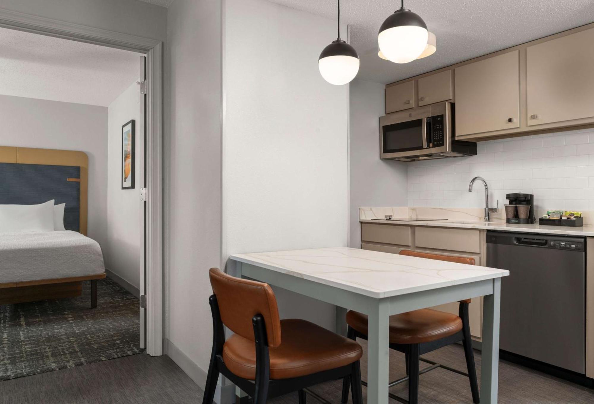 Homewood Suites By Hilton Chester Extérieur photo